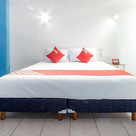 Oyo Hotel Estacion,Jose Cardel,Parque Central Revolucion Экстерьер фото